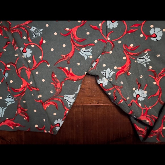 Lularoe leggings 🥰 - Picture 2 of 3